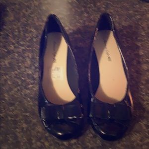 Little girls black wedge dress shoes